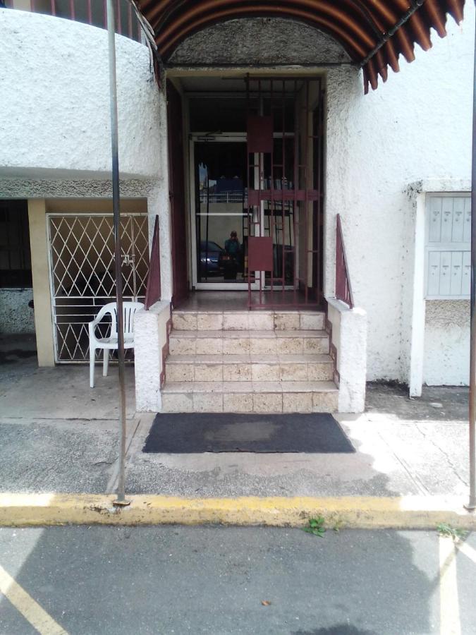 Nice Oakwood Constant Spring Rd Apt Kingston Exterior foto